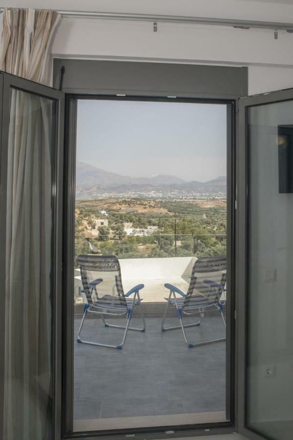 Villa Miron Kamilari Exterior photo