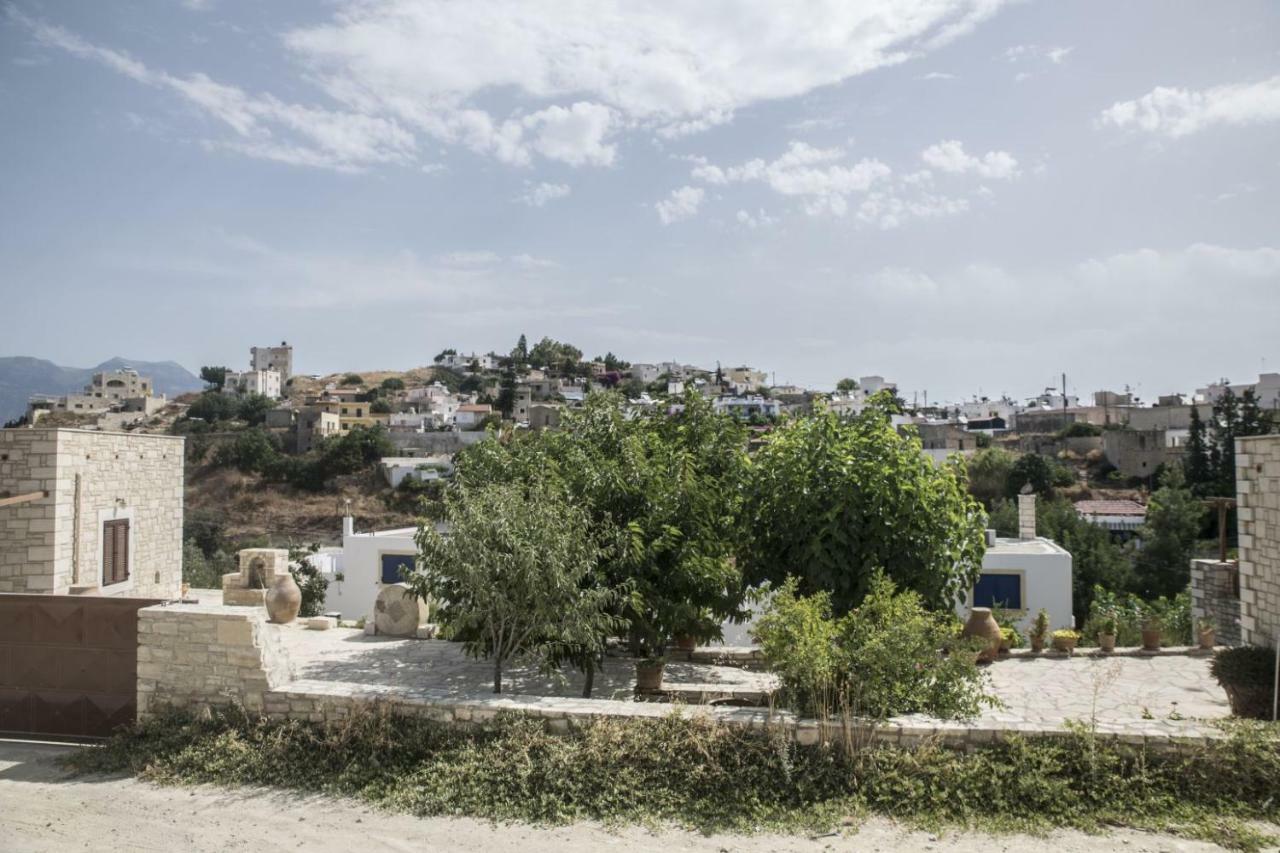 Villa Miron Kamilari Exterior photo