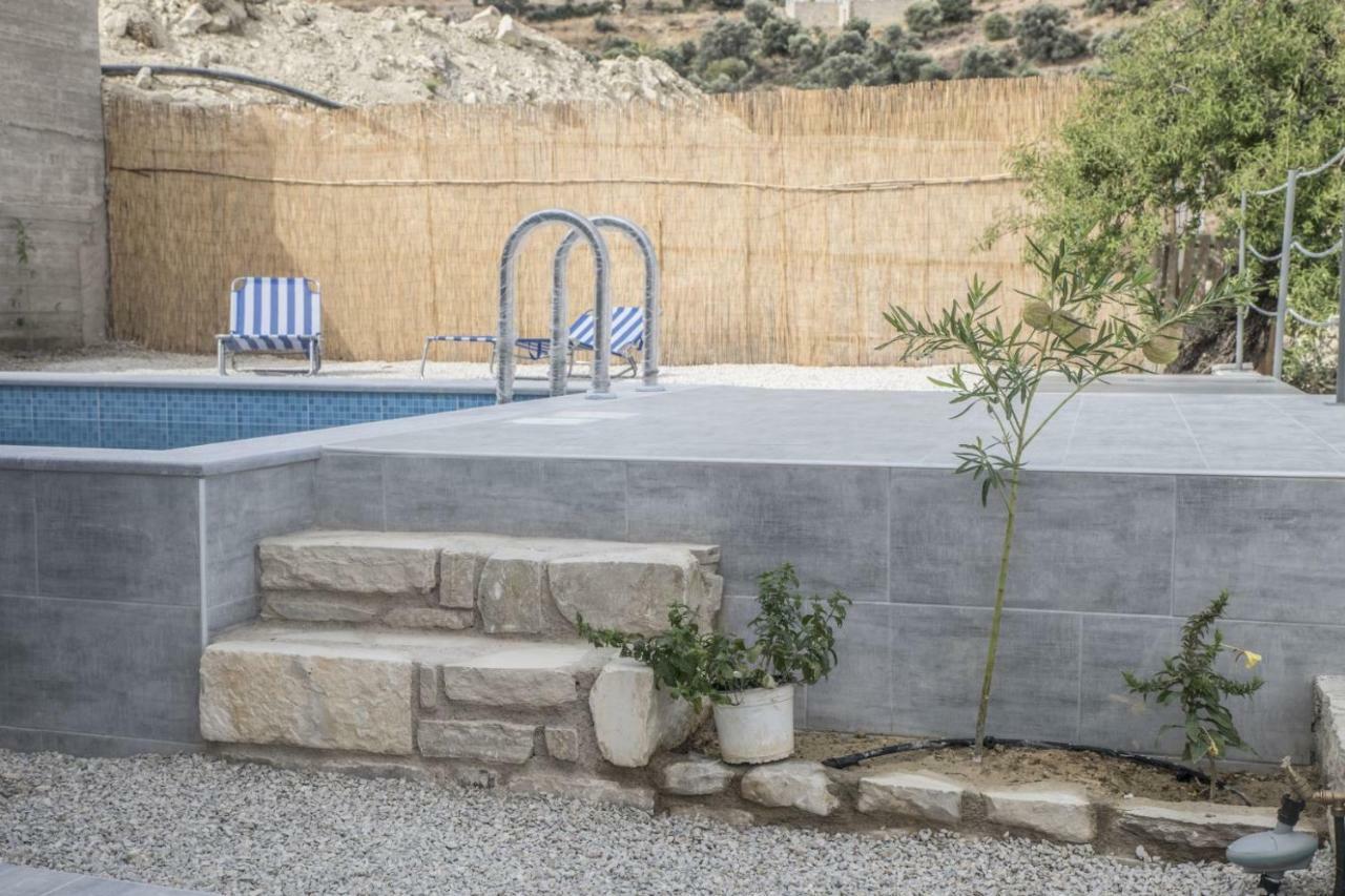 Villa Miron Kamilari Exterior photo